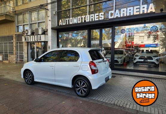 Autos - Toyota ETIOS XLS PACK 2022 Nafta 24000Km - En Venta