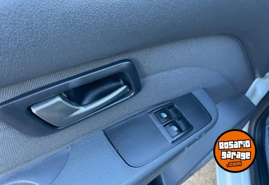 Utilitarios - Fiat Strada 2017 GNC 124000Km - En Venta