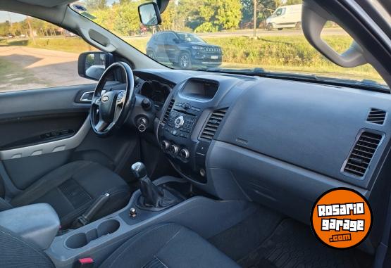 Camionetas - Ford Ranger XLT 4x2 manual 2017 GNC 190000Km - En Venta