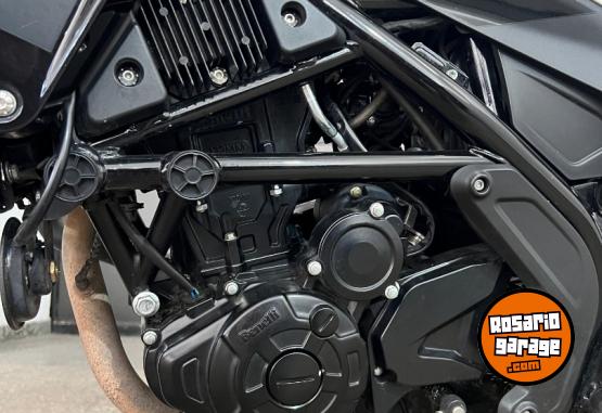 Motos - Benelli LEONCINO 250 2022 Nafta 7600Km - En Venta