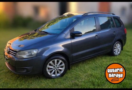 Autos - Volkswagen Suran 2011 Nafta 230000Km - En Venta