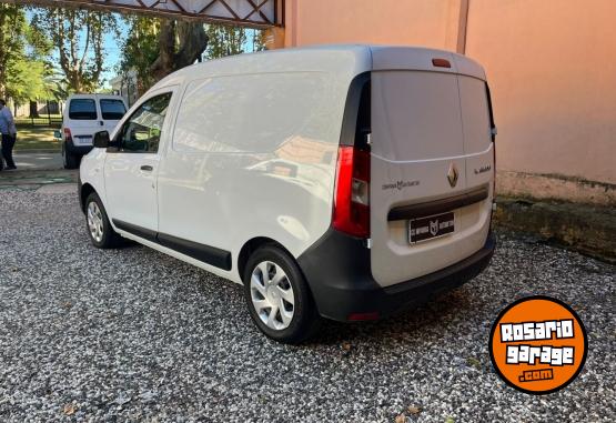Utilitarios - Renault KANGOO CONFORT 2022 Nafta 80000Km - En Venta
