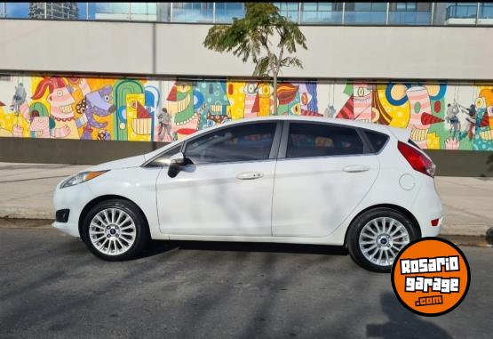 Autos - Ford FIESTA 2015 Nafta 61000Km - En Venta