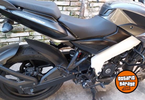 Motos - Bajaj Rouser NS200 2023 Nafta 5590Km - En Venta