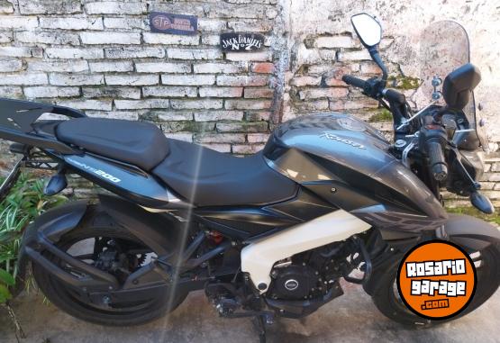 Motos - Bajaj Rouser NS200 2023 Nafta 5590Km - En Venta