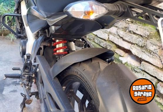 Motos - Bajaj Rouser NS200 2023 Nafta 5590Km - En Venta