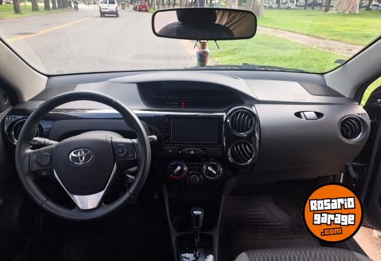 Autos - Toyota Etios 2023 Nafta 5853Km - En Venta