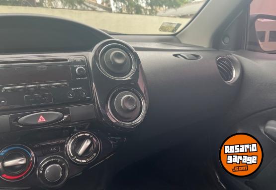 Autos - Toyota Toyota ETIOS 1.5 XS 2017 Nafta 100000Km - En Venta