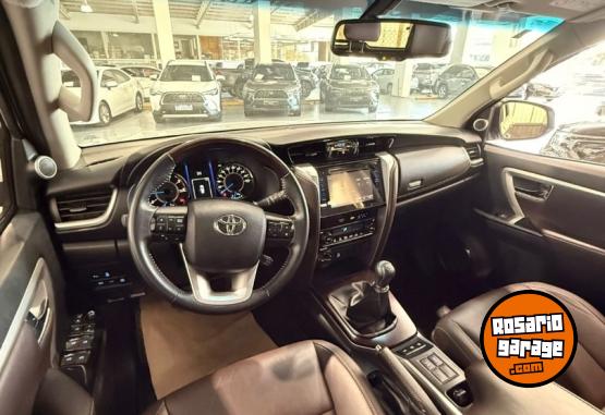 Autos - Toyota SW4 SRX 4x4 2019 Diesel 36500Km - En Venta