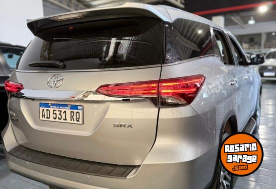 Autos - Toyota SW4 SRX 4x4 2019 Diesel 36500Km - En Venta