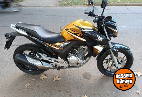 Motos - Honda Twister CB250 2020 Nafta 22000Km - En Venta