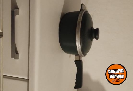 Otros - OLLA ESSEN 22CM - En Venta