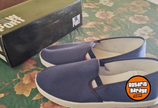 Indumentaria - ZAPATILLAS /ALPARGATAS NUEVAS nro 42 - En Venta