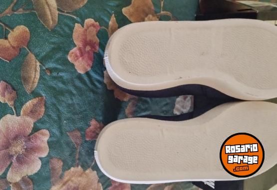 Indumentaria - ZAPATILLAS /ALPARGATAS NUEVAS nro 42 - En Venta