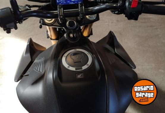Motos - Honda CB 300 2025 Nafta 1440Km - En Venta