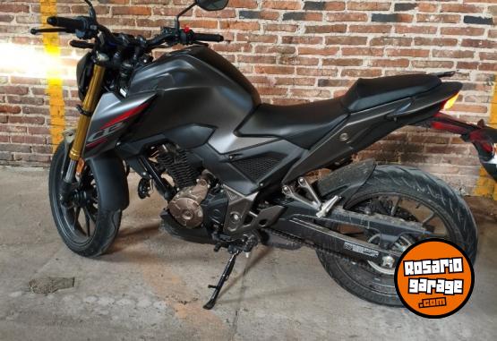 Motos - Honda CB 300 2025 Nafta 1440Km - En Venta