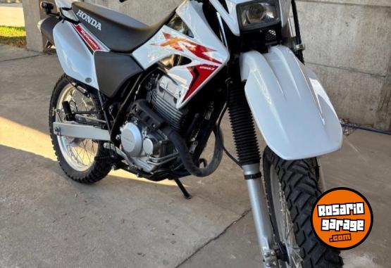 Motos - Honda XR tornado 250 2022 Nafta 2500Km - En Venta
