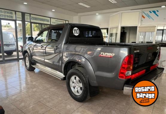 Camionetas - Toyota HILUX SRV 4X2 2011 Diesel 237561Km - En Venta
