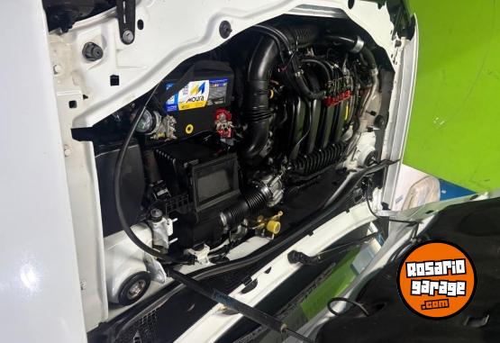 Autos - Renault Oroch 2017 GNC 156000Km - En Venta