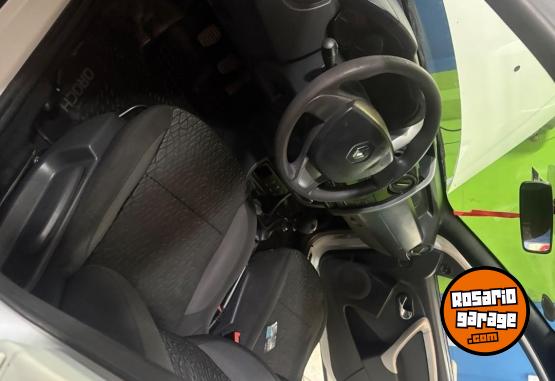 Autos - Renault Oroch 2017 GNC 156000Km - En Venta