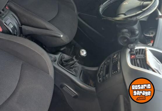 Autos - Peugeot 207 COMPACT 2013 GNC 140000Km - En Venta