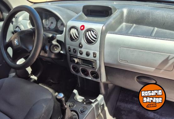 Utilitarios - Peugeot Partner 1ra mano permuto 2014 Nafta 145000Km - En Venta