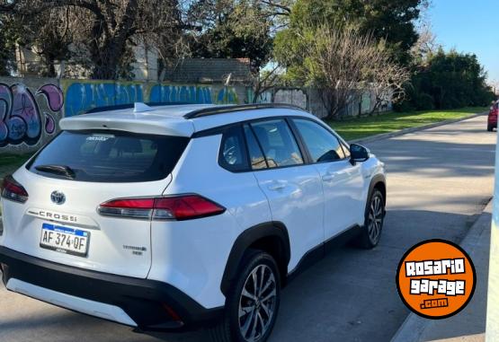 Autos - Toyota COROLLA CROSS XEI HEV 1.8 2022 Electrico / Hibrido 60000Km - En Venta