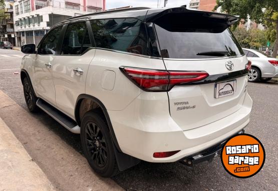 Camionetas - Toyota SW4 SRX 2022 Diesel 60000Km - En Venta