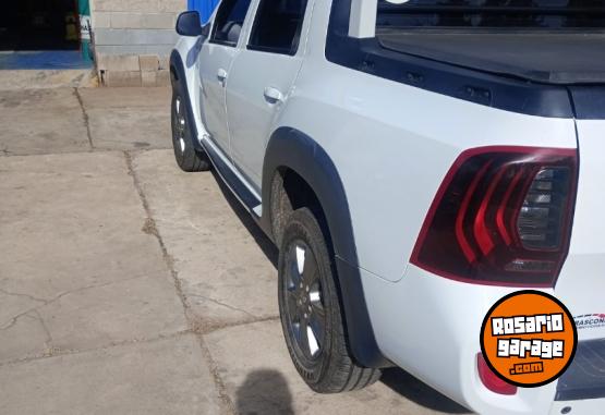 Camionetas - Renault Duster Oroch Outsider Plu 2019 Nafta 143000Km - En Venta