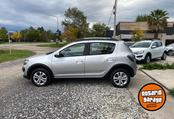 Autos - Renault Sandero Stepway Dynamique 2015 GNC 150000Km - En Venta