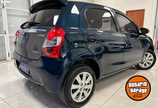 Autos - Toyota ETIOS XLS 2016 Nafta 78000Km - En Venta