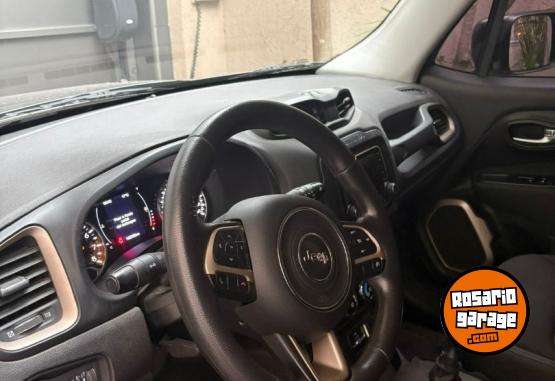 Camionetas - Jeep Renegade Sport 2017 Nafta 15000Km - En Venta