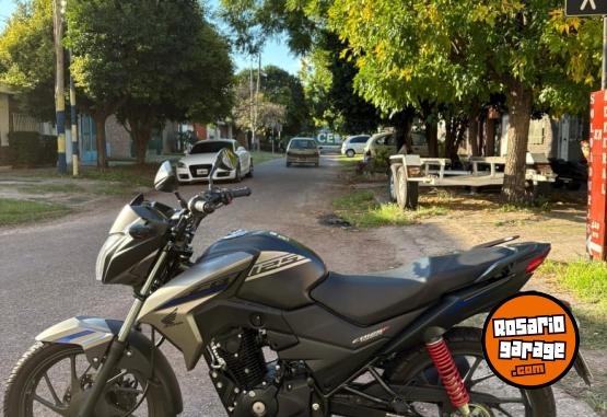 Motos - Honda HONDA TWISTER DELUXE 2023 Nafta 1900Km - En Venta