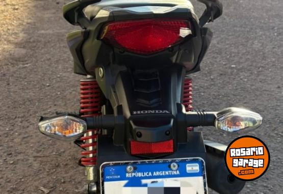 Motos - Honda HONDA TWISTER DELUXE 2023 Nafta 1900Km - En Venta