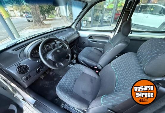 Utilitarios - Renault KANGOO PH2 CONFORT 5 AS 2017 Nafta 125000Km - En Venta