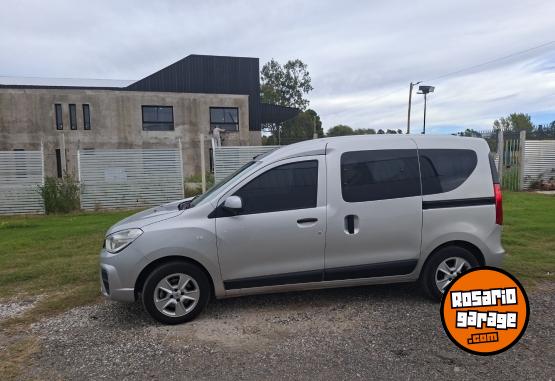 Utilitarios - Renault KANGOO 16 ZEN 2021 GNC 79800Km - En Venta