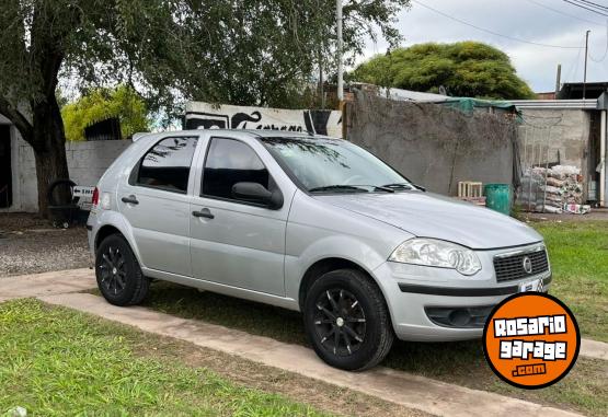 Autos - Fiat Palio Attractive 2011 Nafta 220000Km - En Venta