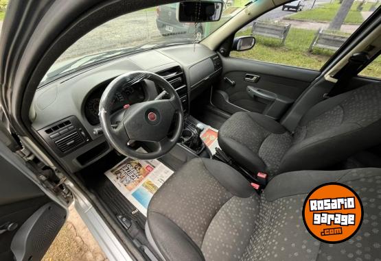 Autos - Fiat Palio Attractive 2011 Nafta 220000Km - En Venta