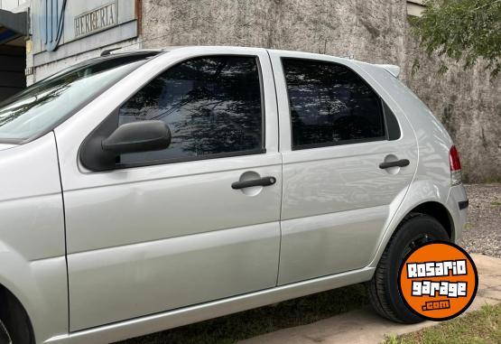 Autos - Fiat Palio Attractive 2011 Nafta 220000Km - En Venta