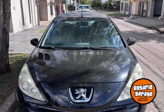 Autos - Peugeot 207 2012 Nafta 142000Km - En Venta