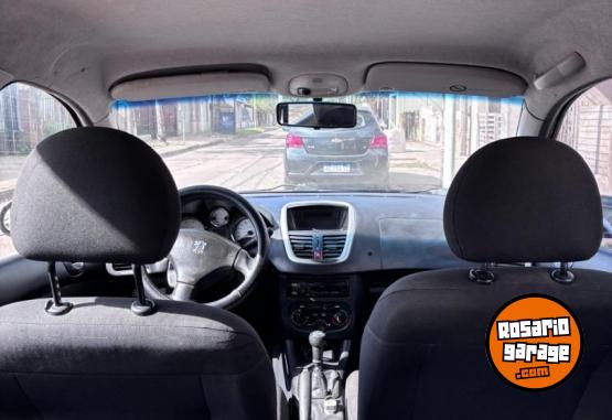 Autos - Peugeot 207 2012 Nafta 142000Km - En Venta