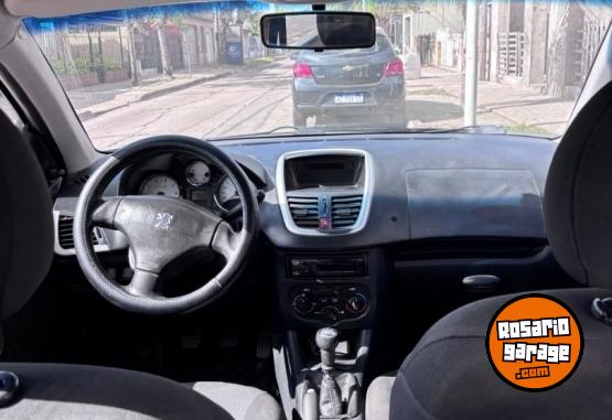 Autos - Peugeot 207 2012 Nafta 142000Km - En Venta