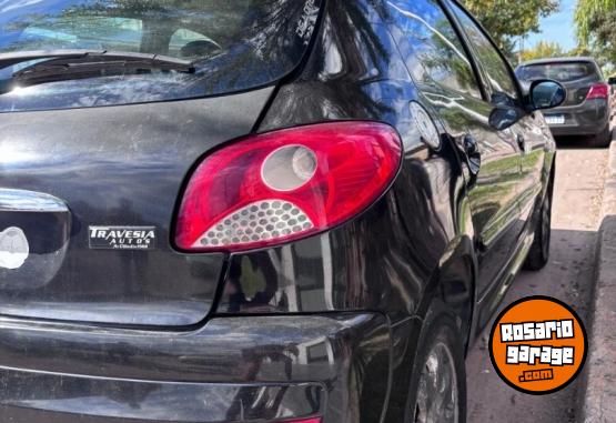 Autos - Peugeot 207 2012 Nafta 142000Km - En Venta