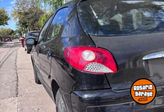 Autos - Peugeot 207 2012 Nafta 142000Km - En Venta