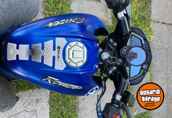 Motos - Bajaj Rouser 2023 Nafta 9300Km - En Venta