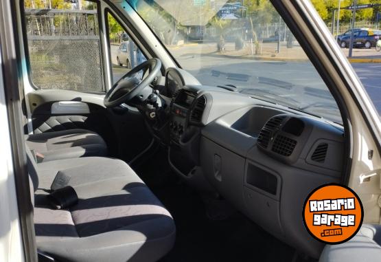 Utilitarios - Peugeot BOXER CONFORT HDI 2016 Diesel 174000Km - En Venta