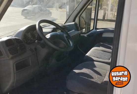 Utilitarios - Peugeot BOXER CONFORT HDI 2016 Diesel 174000Km - En Venta