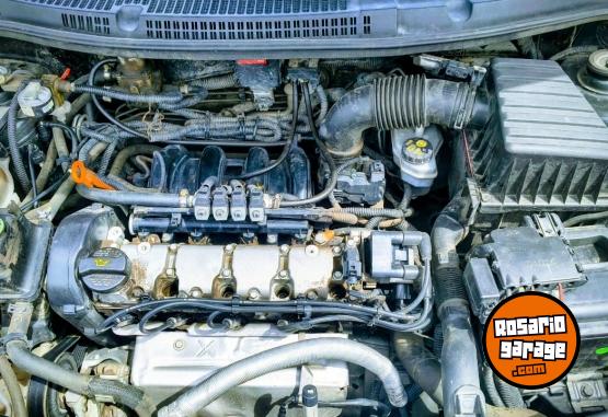 Autos - Volkswagen Voyage 2015 GNC 142000Km - En Venta