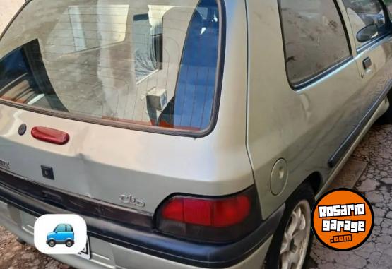 Autos - Renault Clio 1999 Diesel 111111Km - En Venta