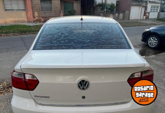 Autos - Volkswagen VOYAGE 1.6 TRENDLINE 2016 Nafta  - En Venta